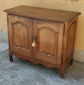 Piccolo Credenzino Provenzale Antico In Noce Massello XIX secolo